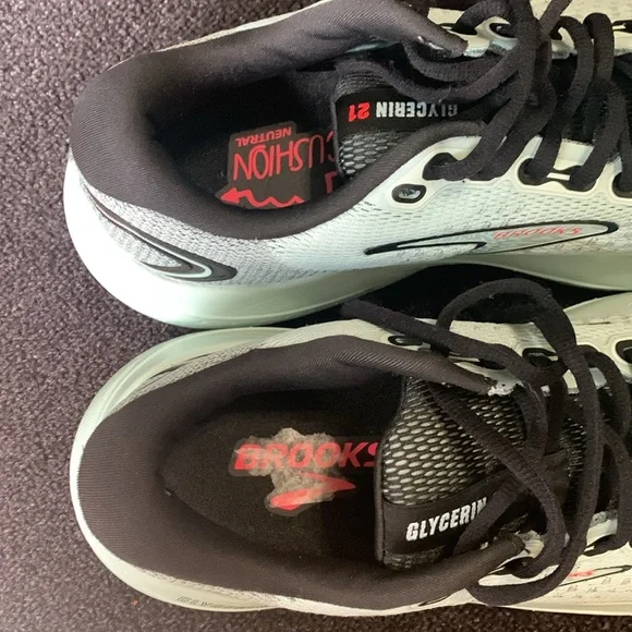 Brooks Glycerin 21 Mint Athletic Shoes. Sz 9.5 like new. - Picture 4 of 5